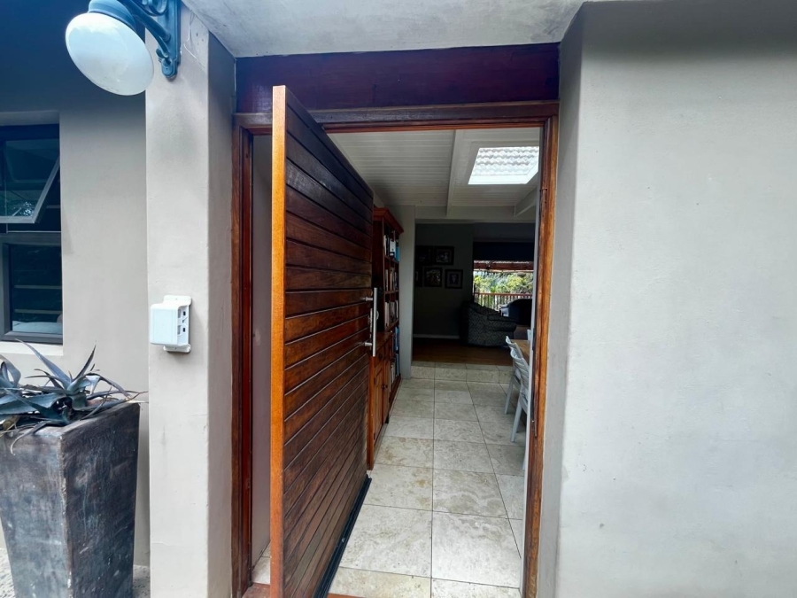 5 Bedroom Property for Sale in Nahoon Eastern Cape